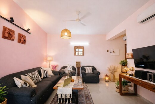Luxury 3BHK Near Taj Mahal | Pool by ChhatraChhaya