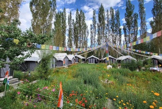 Ladakh Heaven Hills | Rooms & Restaurant