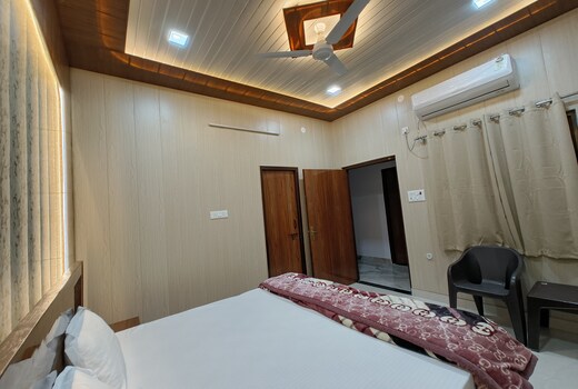 SHREENIKA HOME STAY