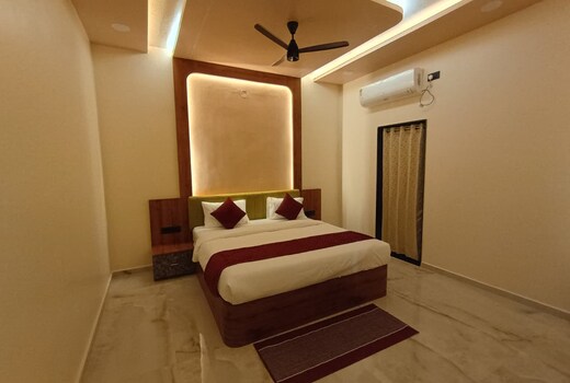 Hotel Ganesha Inn
