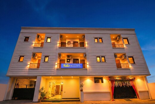 FabHotel White House Tilak Nagar