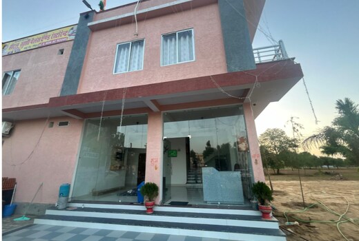 Khushi Palace and Restaurant