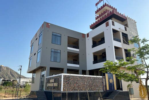 Hotel Pushkar Pulse
