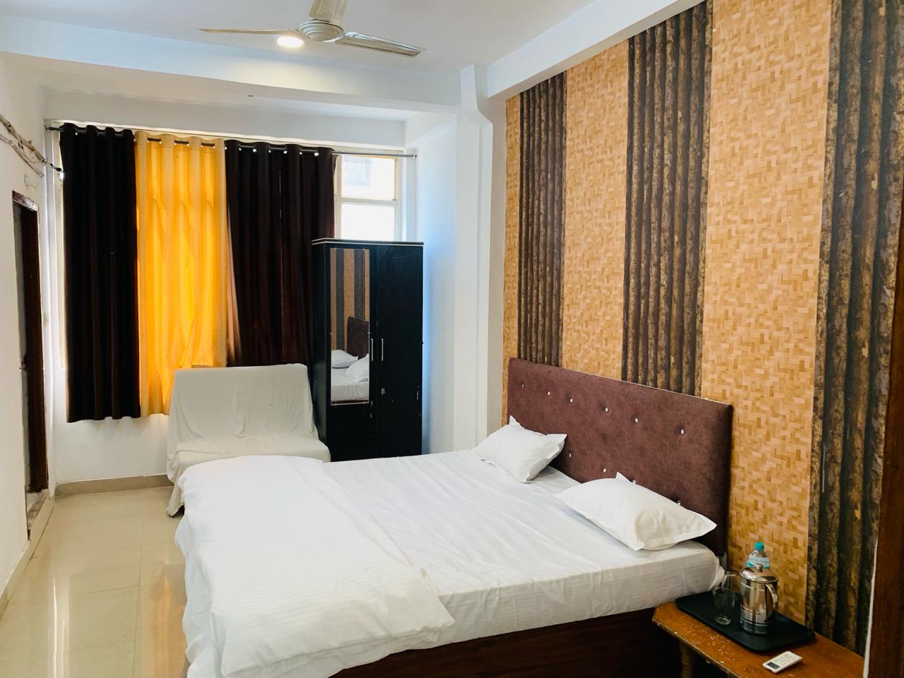 HOTEL GREEN SAPPHIRE