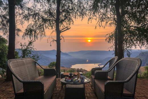 StayVista at The Deck & Dawn Ecstasy