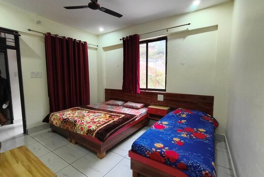 Uma Homestay Pakhi