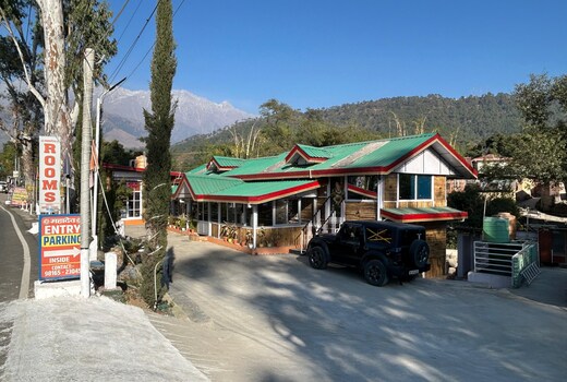 mahadev guest house & Restaurant