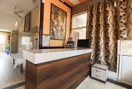 Hotel O Mukund Dham