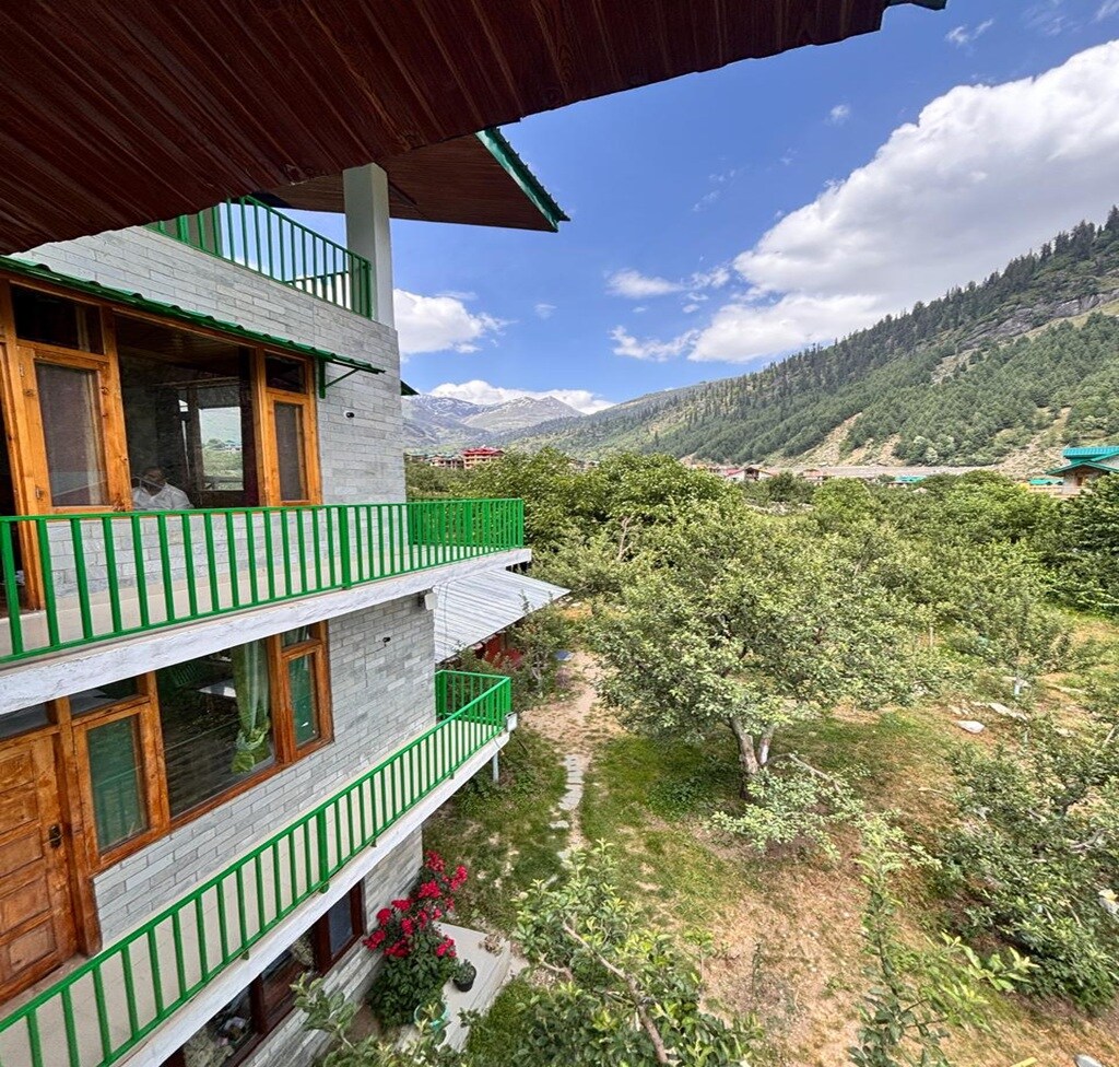 Manali Mornings