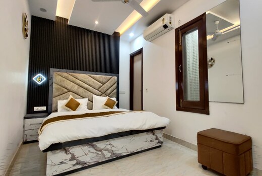 KAY EMM RESIDENCY