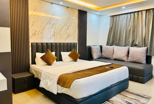 Alpine aura Studio in Rajpur Malsi