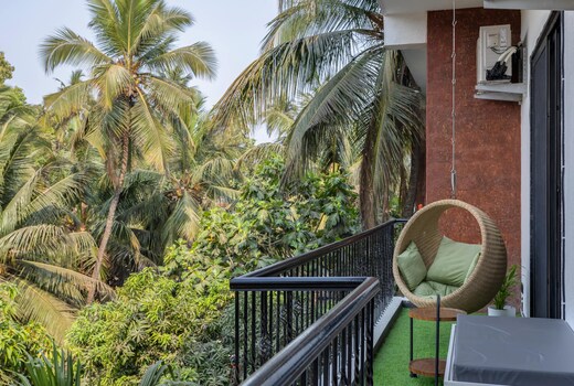Sereno Blossom luxury 1bhk w pool near Baga