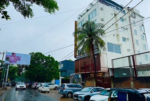 HOTEL MAA LAXMI PALACE