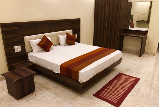 Green Valley Resort and Marriage Garden