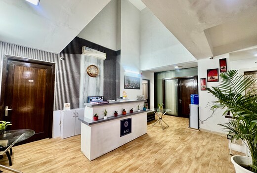 Posh Classic Huda City Center Metro