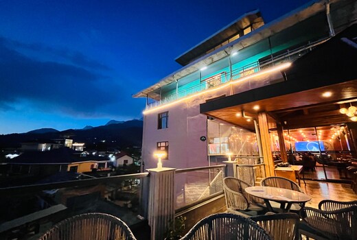 Hotel Palampur life