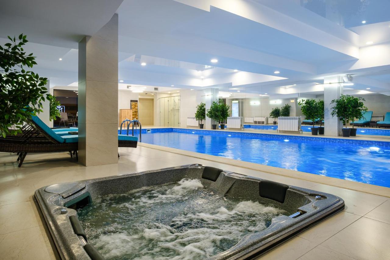 Grand Mildom Hotel