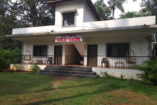 Raikar Guest House