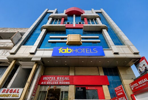 FabHotel Regal I