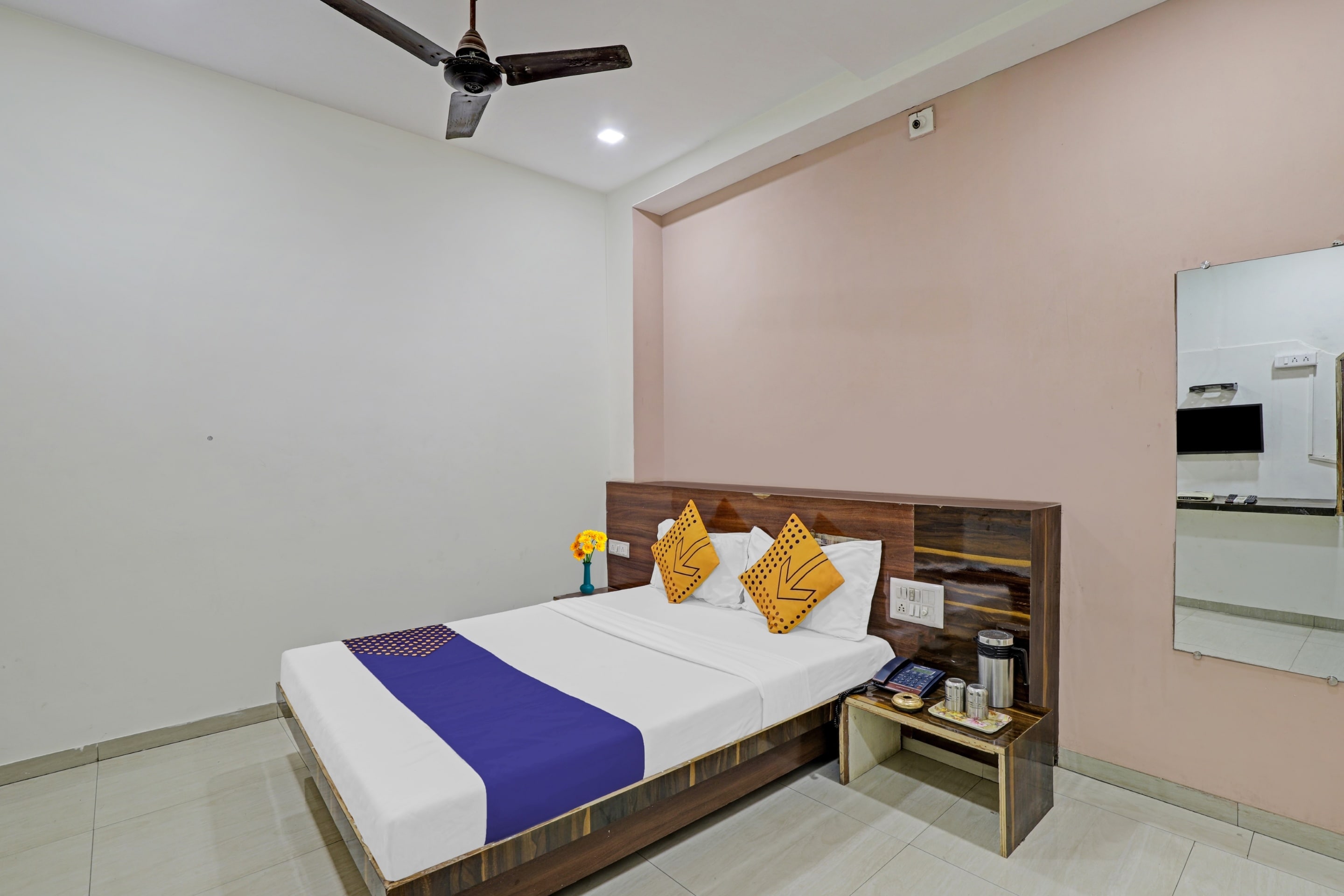 Hotel O Ramnivas Residency