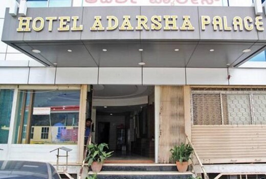 Hotel Adarsha Palace