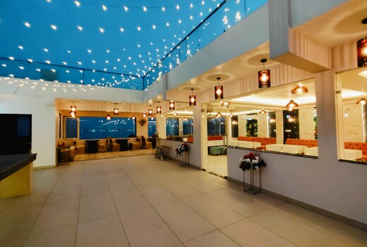 HOTEL JVS PALACE