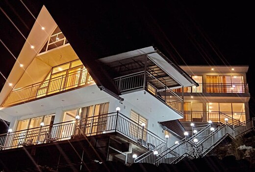 Hill View Room