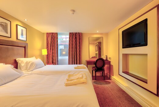 Manchester Airport Stanley Hotel by Belvilla