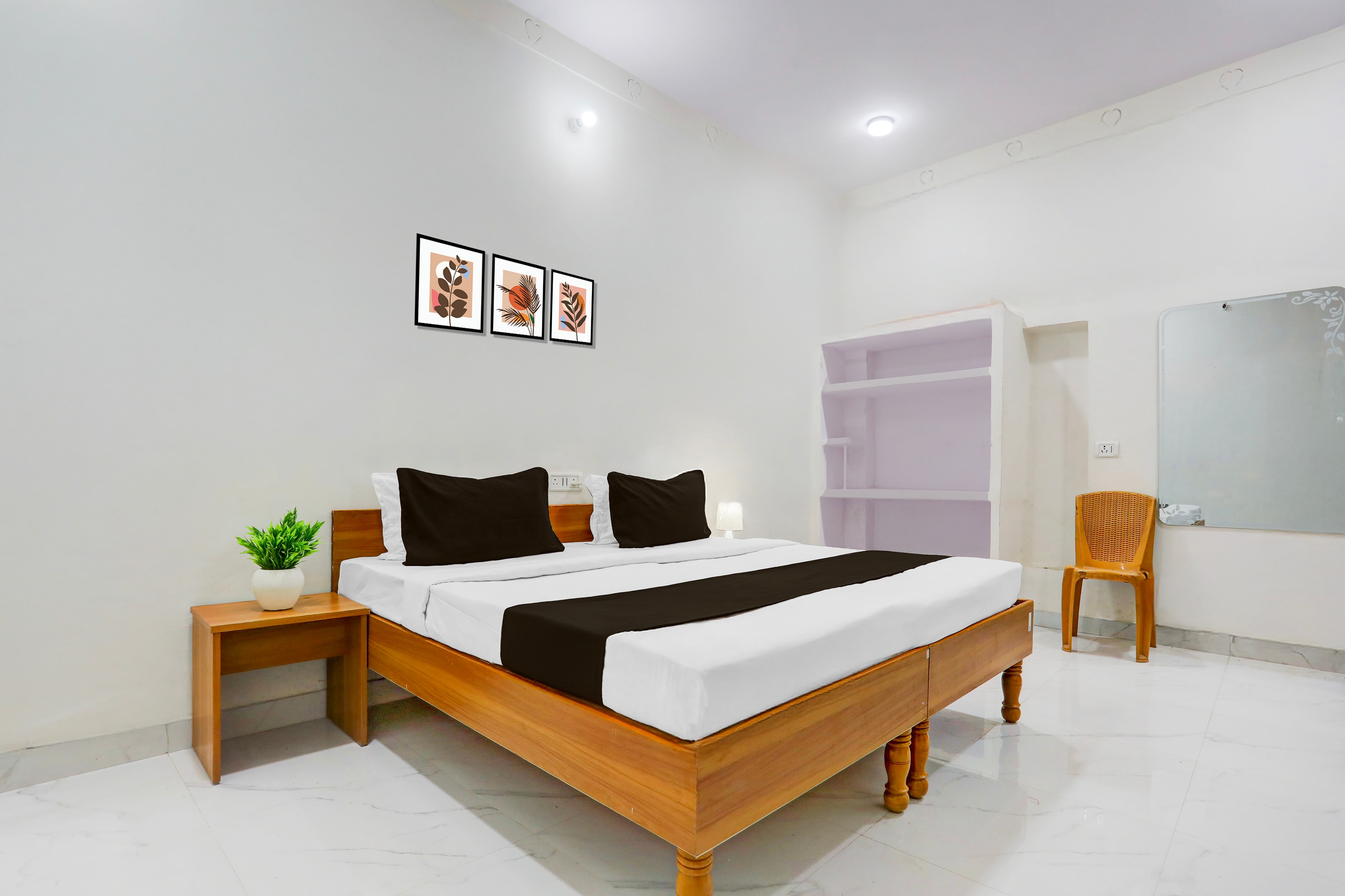 Hotel O Gangotri