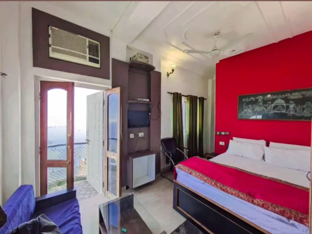 LEELA GUEST HOUSE