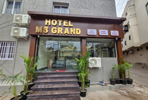 HOTEL MS GRAND