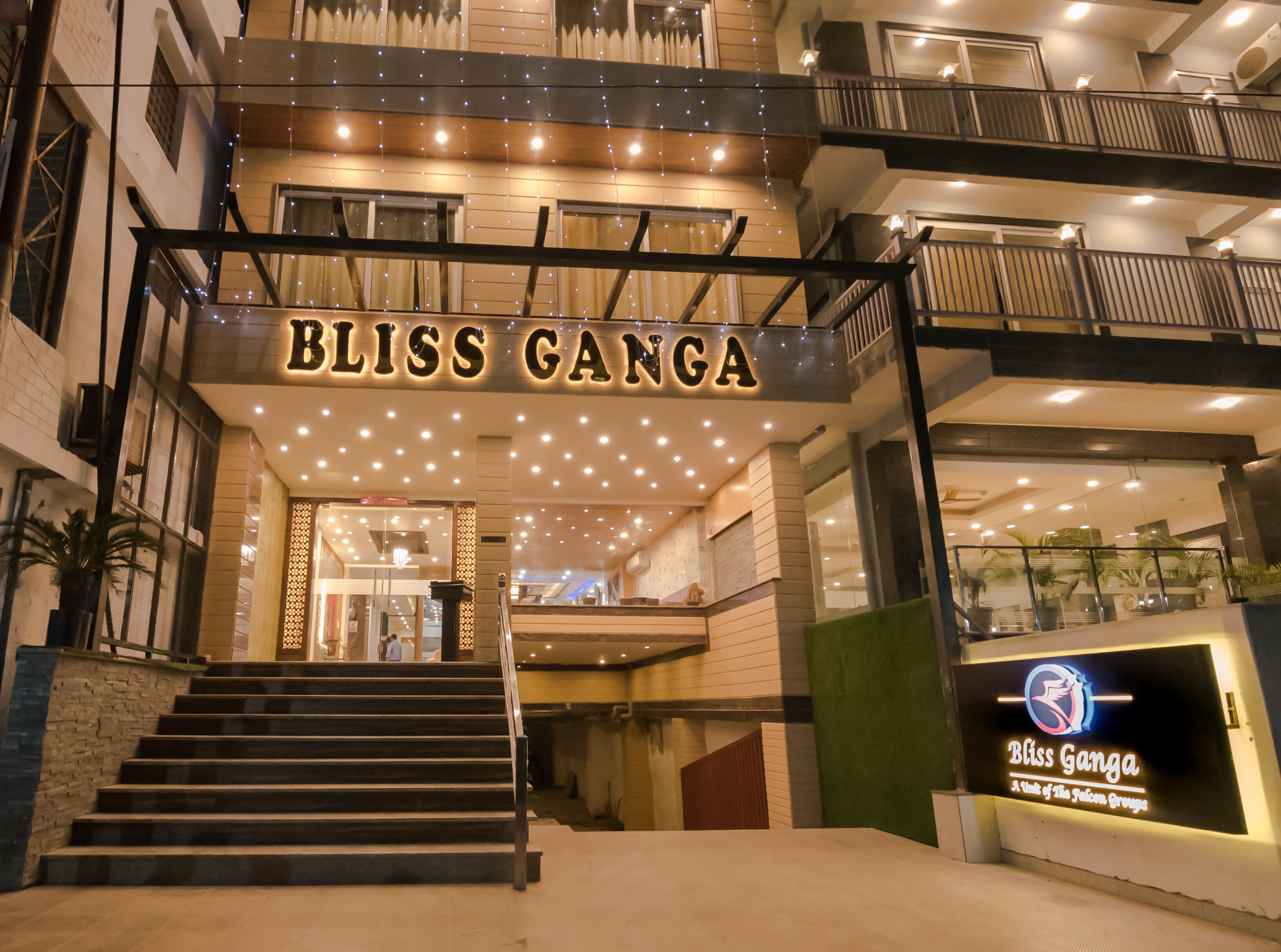 Hotel Bliss Ganga Tapovan with Parking