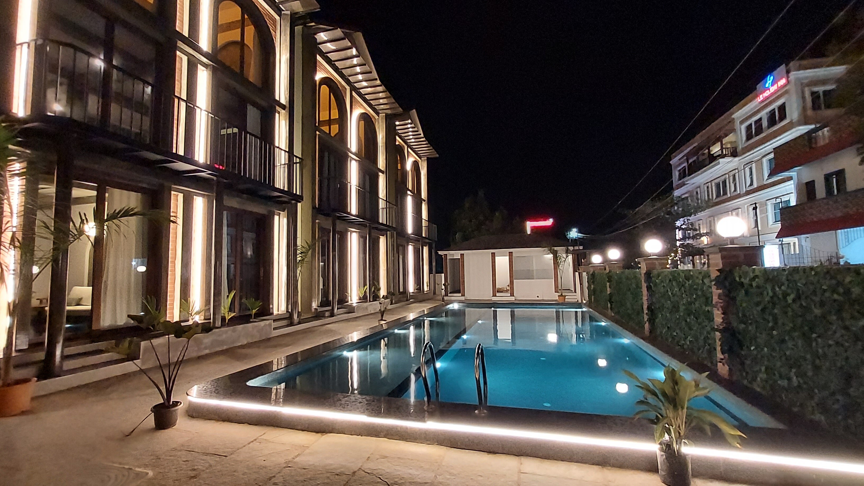 KAVE HOTELS