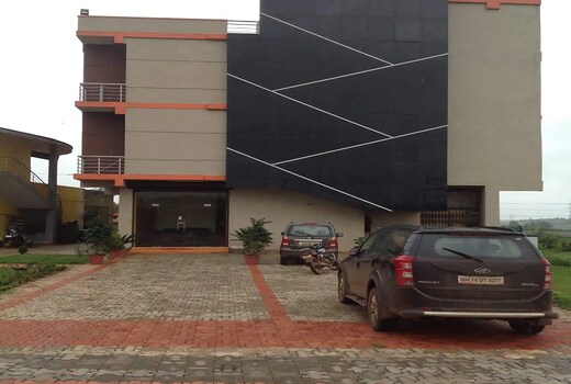 ATHASHREE INN