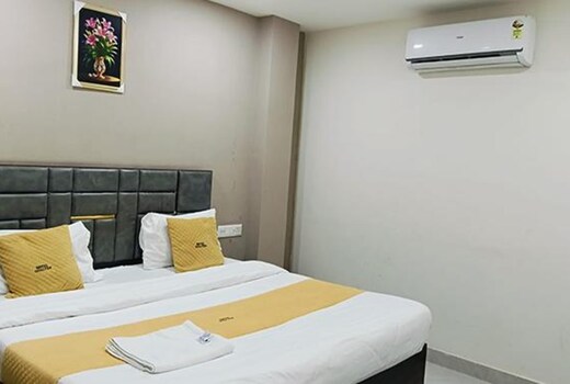 FabHotel Yash Meridion