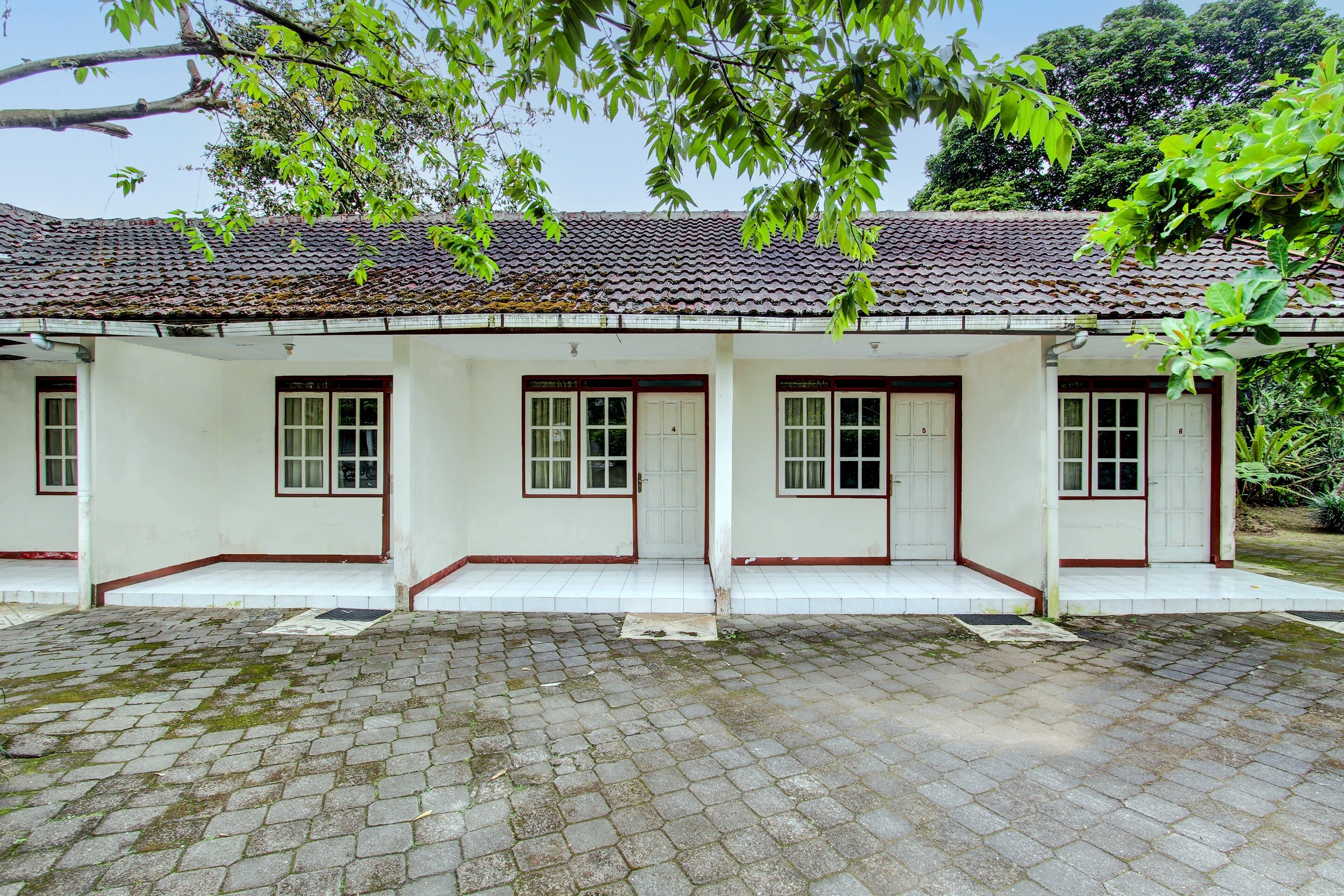 Hotel O Asta Guesthouse