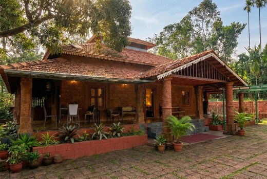 Vilstay Premium Panthalaza Lakefront Heritage Resort
