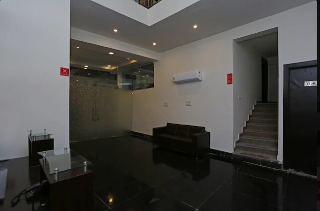 Meera Guest House