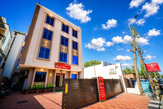 Hotel Freshwave - Near Durgapura Railway Station