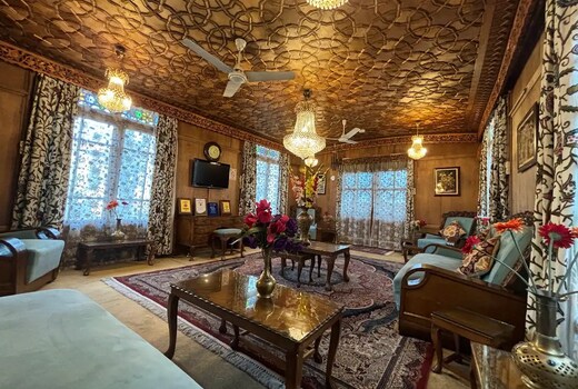 Luxury Inn Badyari Palace Houseboats