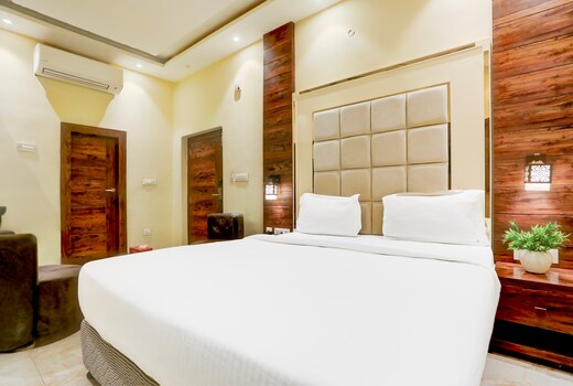 Palette by CheckIn Patliputra Colony Formerly The Aurum