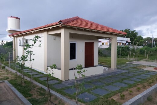 The Huts Cottage