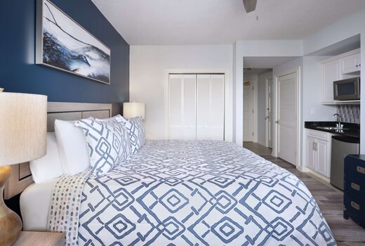 Royal Palms 704 by RedAwning