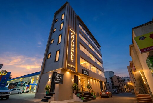 Golden Key- Adarsh Nagar Near Maxx & Fortis Hospital