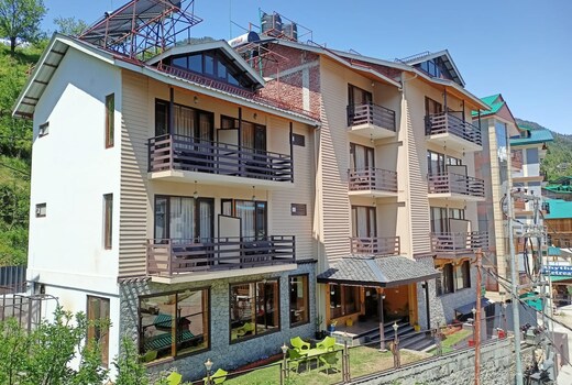 Snow Paradise - Pure Veg Hotel