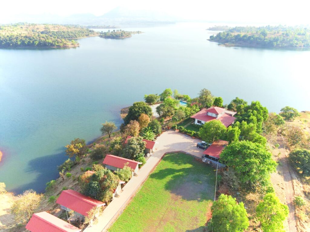 Shvas Island Resort