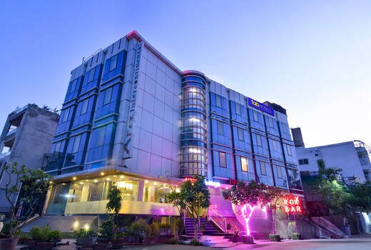 FabHotel Apex Intercontinental - Nr. Pink Square Mall