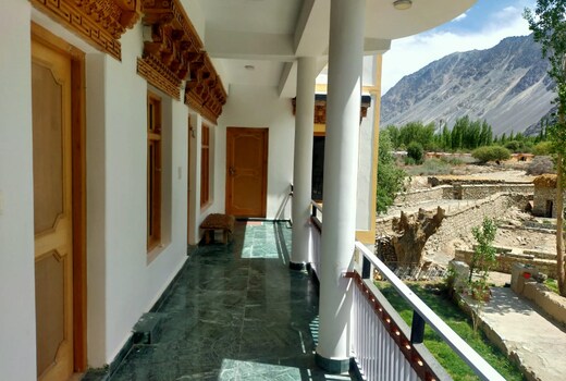 Ombay Guest House