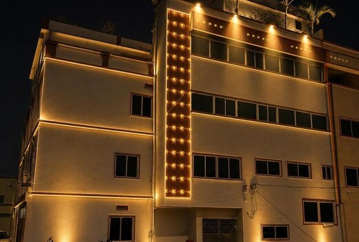 Dev's Inn Luxurious Home Stays