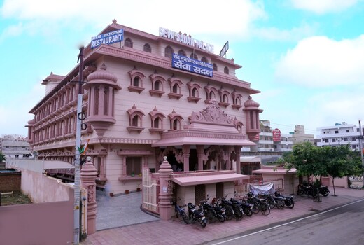 Seth Murlidhar Mansingh ka seva sadan